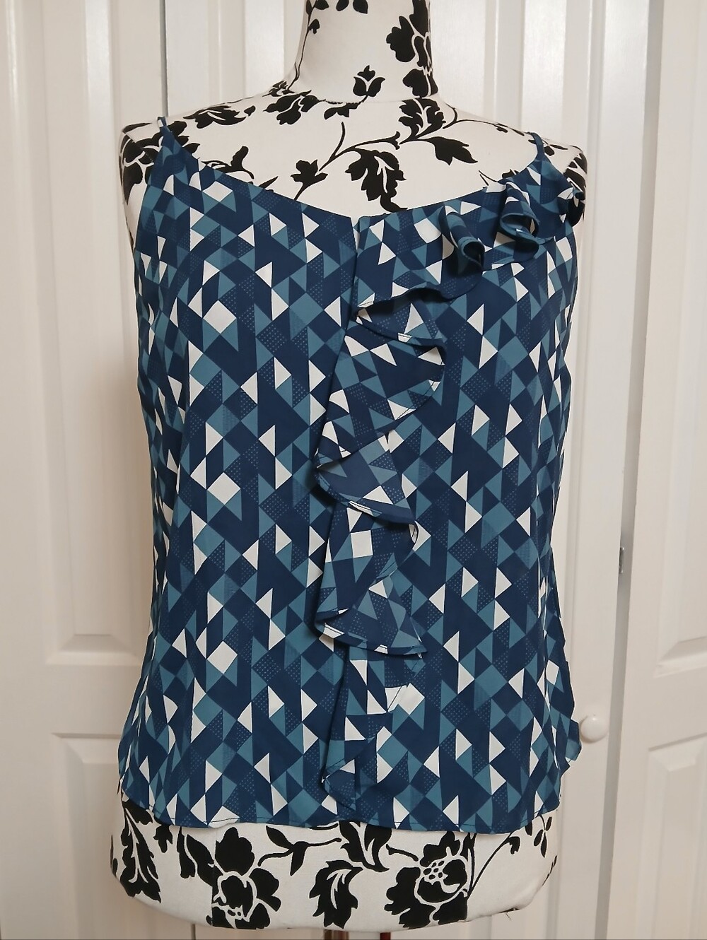Simply Styled Blue Geometric Ruffle Cami